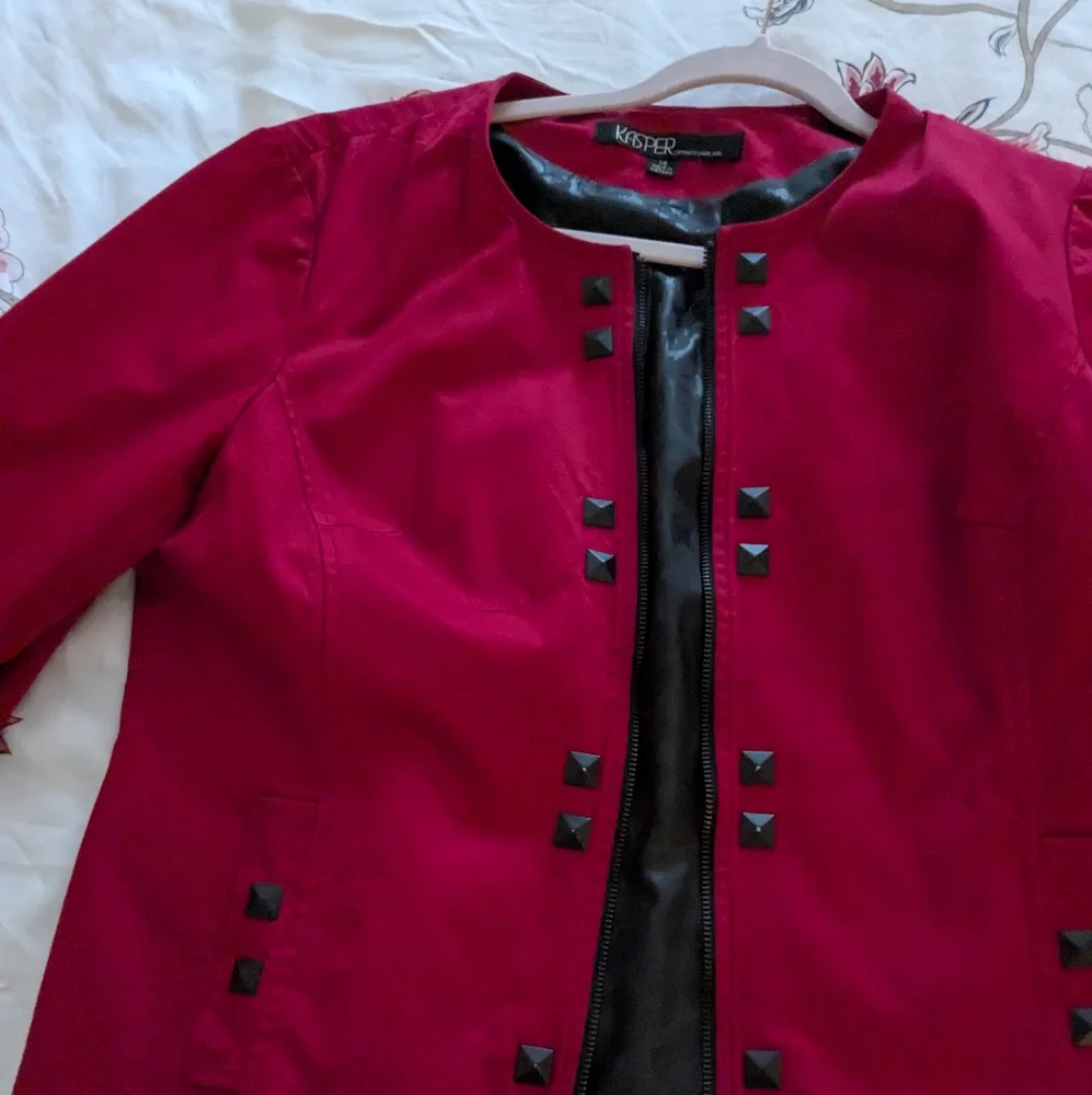 Jacket - Picture 1 of 4